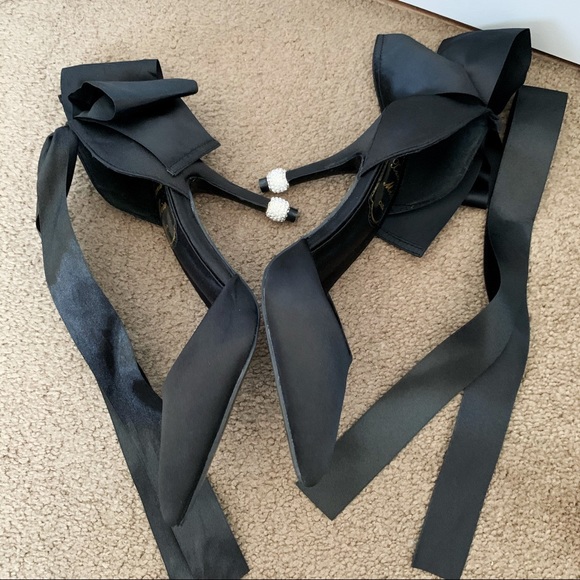 (7) Black Satin Silk High-heel Pump - Picture 2 of 7